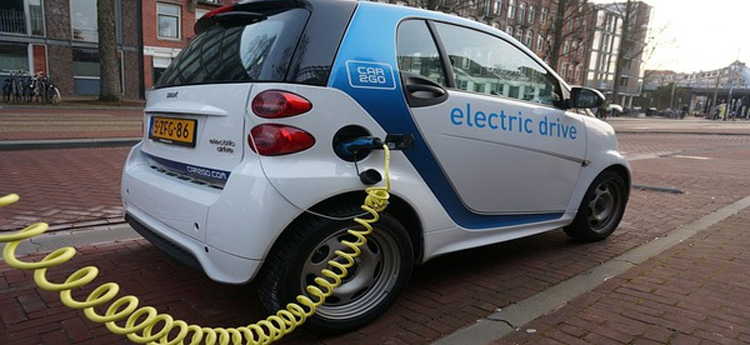 Noticia de Almera 24h: El coche elctrico no resolver la crisis climtica