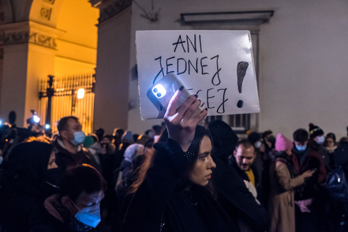 Polonia: Debe rechazarse el intento de equiparar aborto con homicidio