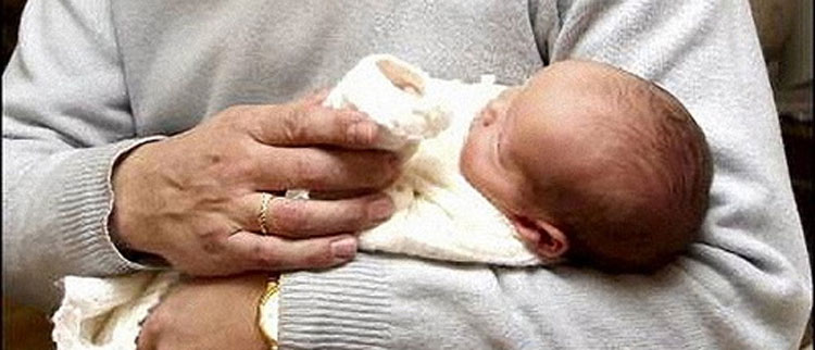 La Seguridad Social ha tramitado 65.386 procesos de maternidad y 70.705 de paternidad en el primer trimestre